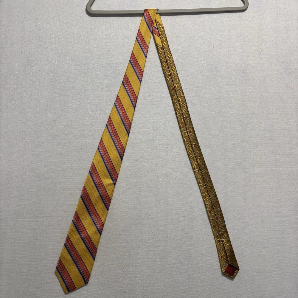 Robert Graham Silk Neck Tie Striped Geometric 60/3.5 Designercore Made In USA